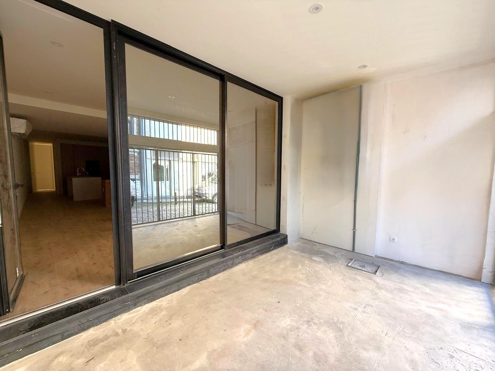 T2 remodelado e equipado c/ alpendre no Porto