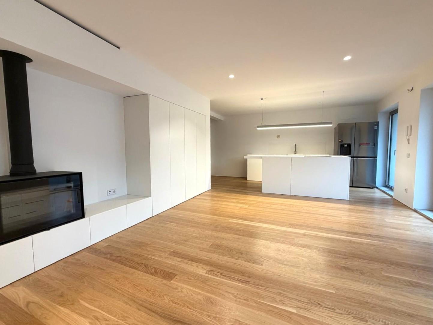 Moradia T3 remodelada no coração da Foz do Douro