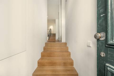 Moradia T3 remodelada no coração da Foz do Douro