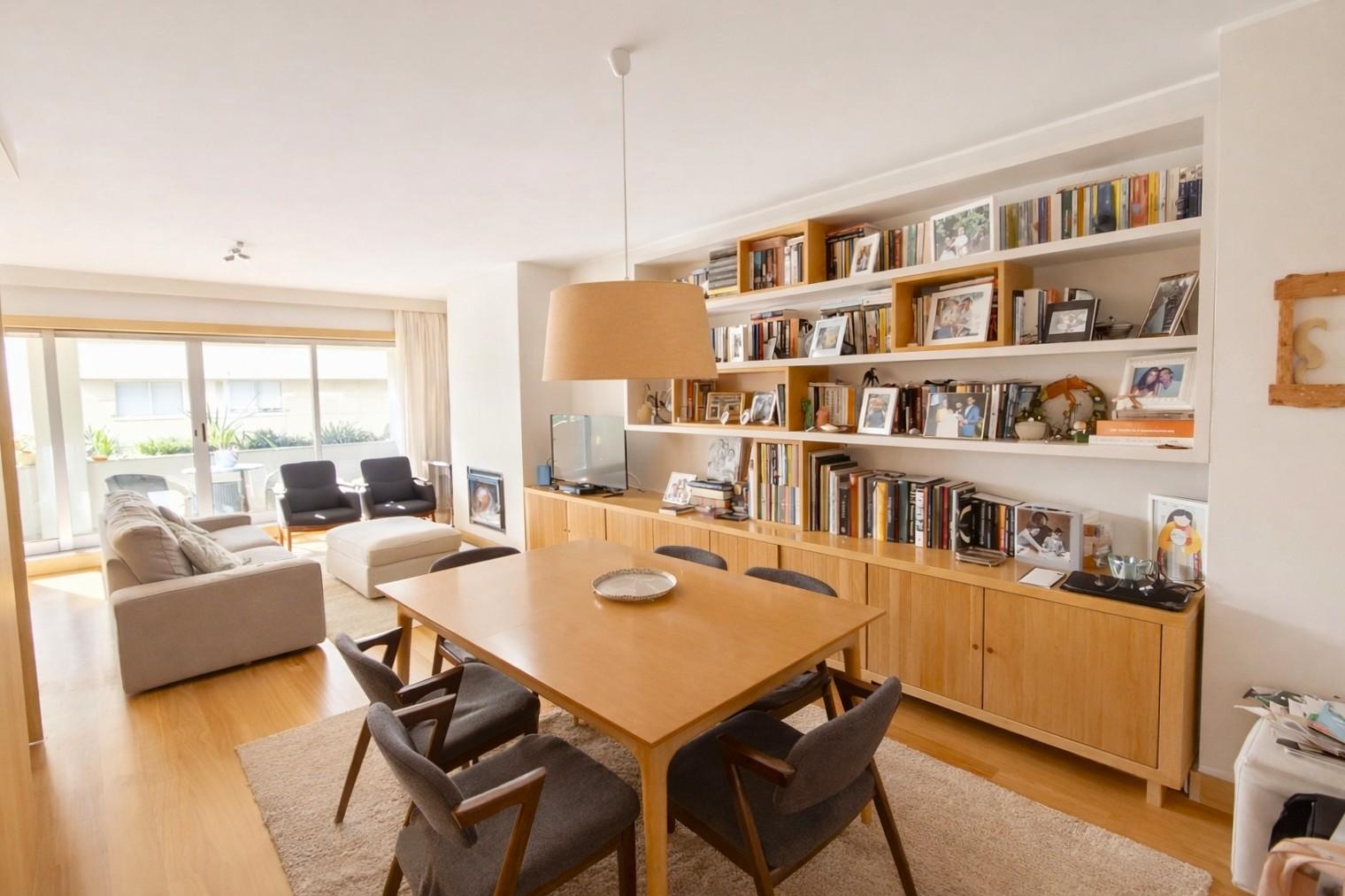 T3 Duplex com 2 lugares de garagem em condomínio privado no Porto