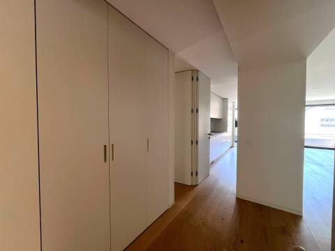 T3 Novo para Arrendamento – Foz do Douro