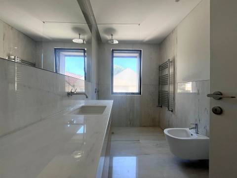 T3 Novo para Arrendamento – Foz do Douro