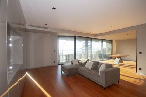 T3 c/ varanda p/ o mar na Av. Brasil na Foz do Douro