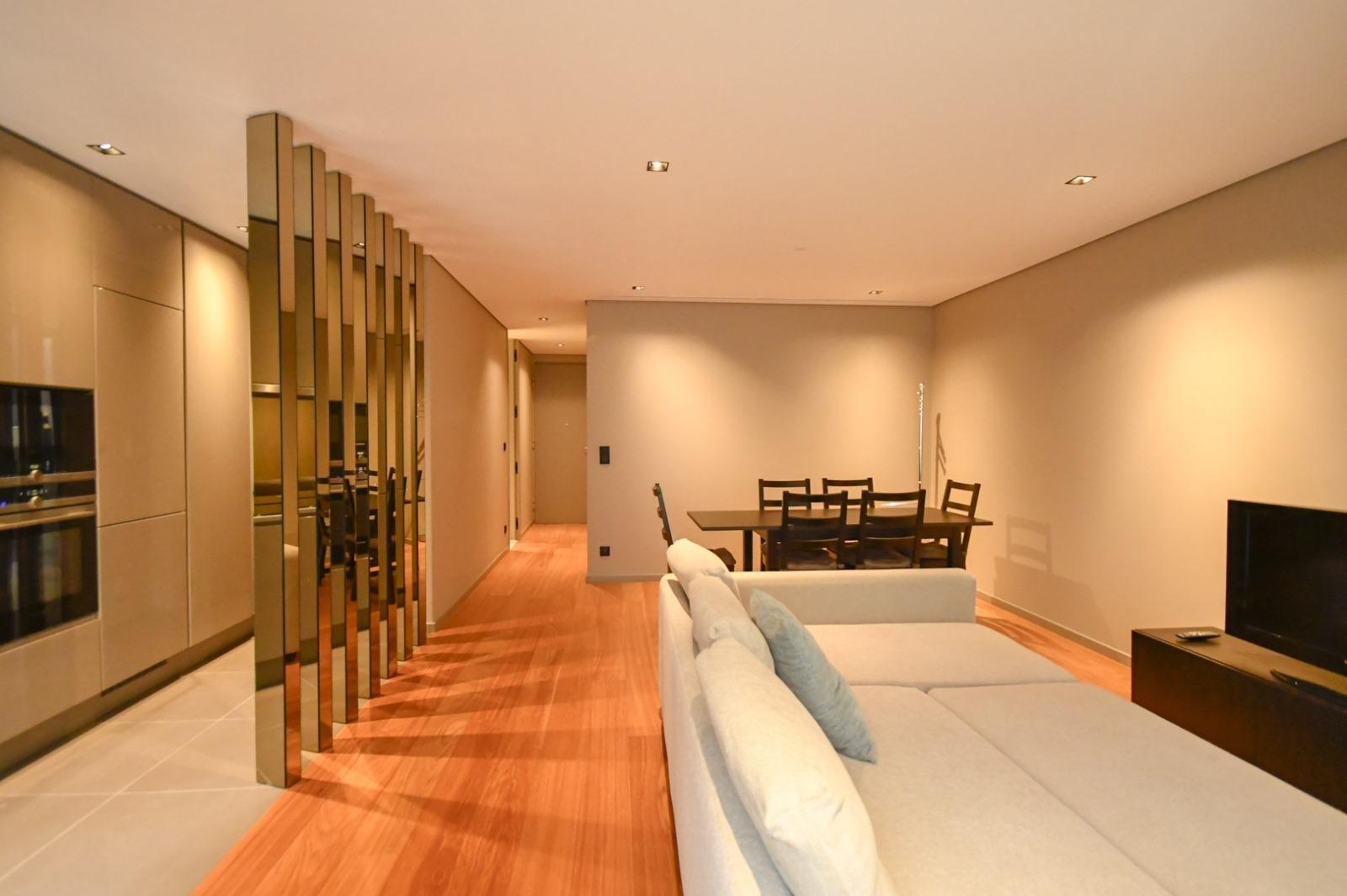 T1 c/ varanda na Av. Brasil na Foz do Douro