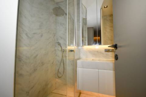 T1 c/ varanda na Av. Brasil na Foz do Douro