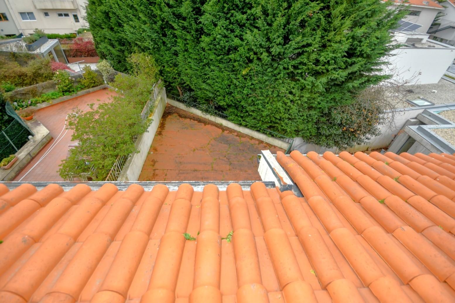 Moradia T7 na Foz | Jardim, Terraço, garagem e enorme potencial