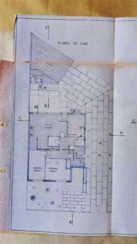 Moradia T7 na Foz | Jardim, Terraço, garagem e enorme potencial