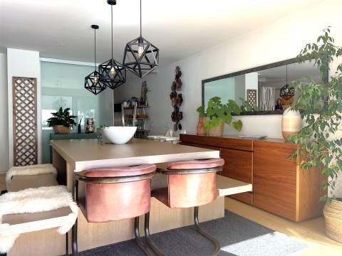 Moradia junto ao Parque da Cidade e Vilarinha com jardim e garagem