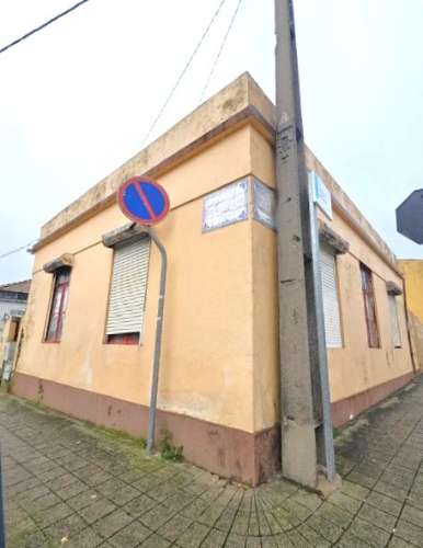 Moradia com Projeto Aprovado p/ T4 | Matosinhos | Elevado Potencial de Valorização