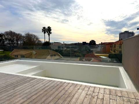 T4+1 Triplex c/ piscina junto à praia na Foz do Douro