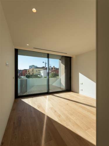 T4+1 Triplex c/ piscina junto à praia na Foz do Douro