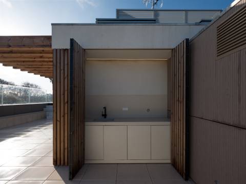 T4+1 Triplex c/ piscina junto à praia na Foz do Douro