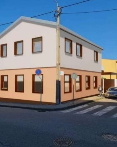 Moradia com Projeto Aprovado p/ T4 | Matosinhos | Elevado Potencial de Valorização