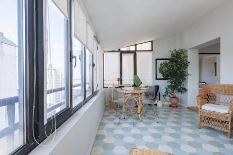 T3 Duplex com 60 m² de Sala | Varandas | Boavista | Porto