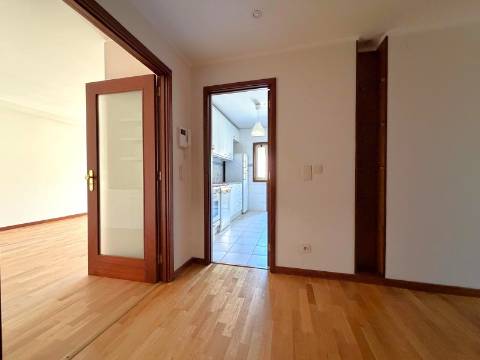 Apartamento T3 Arrendamento em São Mamede de Infesta e Senhora da Hora,Matosinhos