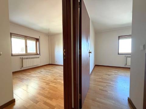 Apartamento T3 Arrendamento em São Mamede de Infesta e Senhora da Hora,Matosinhos