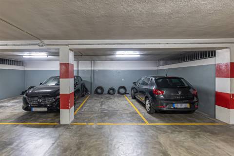 T2 p/ arrendar c/ Varanda e Garagem | Aviz | Porto