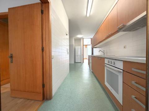 T4 c/ Vista Mar | Varanda | Foz do Douro