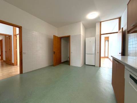 T4 c/ Vista Mar | Varanda | Foz do Douro