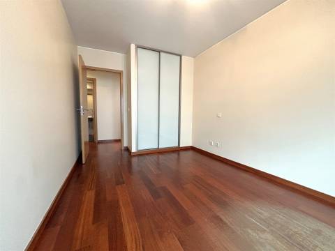 T3 com Garagem e Excelente Luminosidade no Bessa