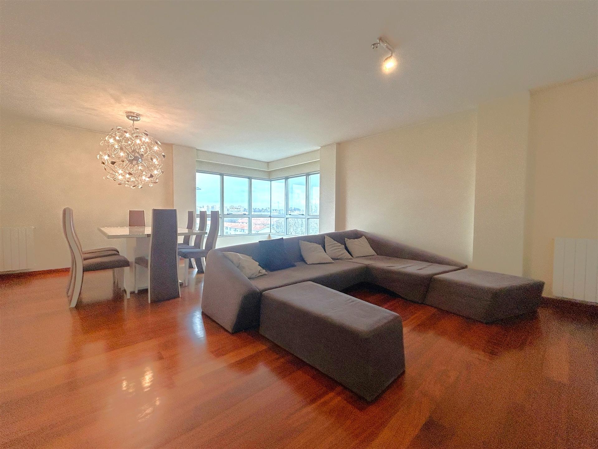 T3 com Garagem e Excelente Luminosidade no Bessa