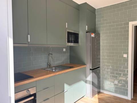 T3 Renovado com jardim | Perto do Metro | Matosinhos