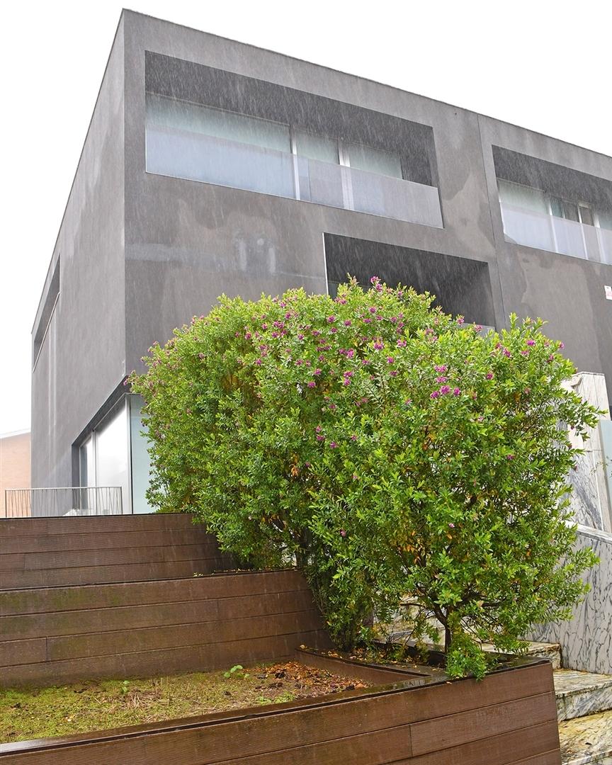 Moradia com 4 Suites jardim e piscina na Foz