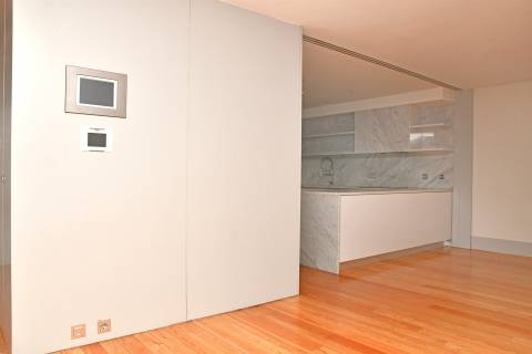 Moradia com 4 Suites jardim e piscina na Foz