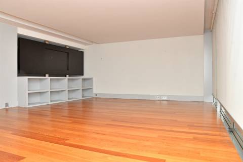 Moradia com 4 Suites jardim e piscina na Foz