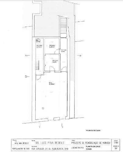 Moradia na Foz com jardim p/ reabilitar c/ projeto aprovado para T5