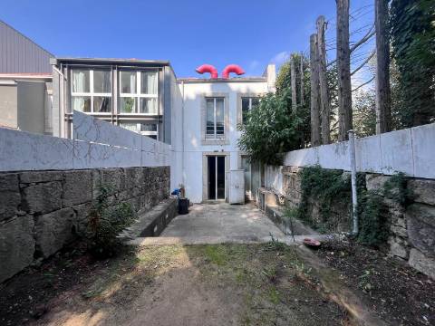 Moradia p/ venda com Jardim e Pátio Exterior | Campo Alegre, Porto