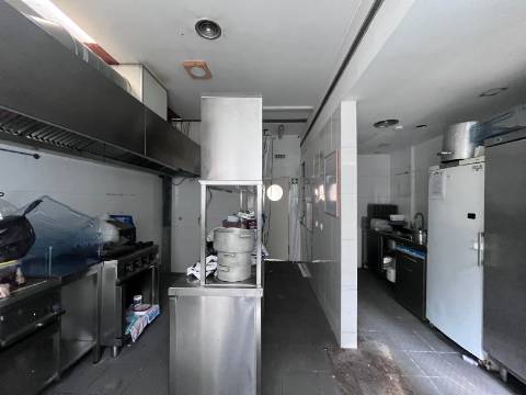 Moradia p/ venda com Jardim e Pátio Exterior | Campo Alegre, Porto