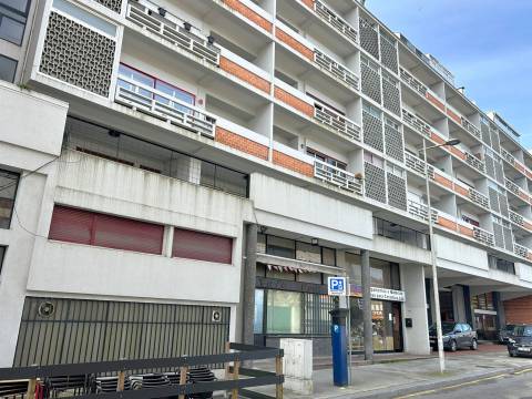 T1 para Arrendamento | Rua de Fernandes Tomás | Porto