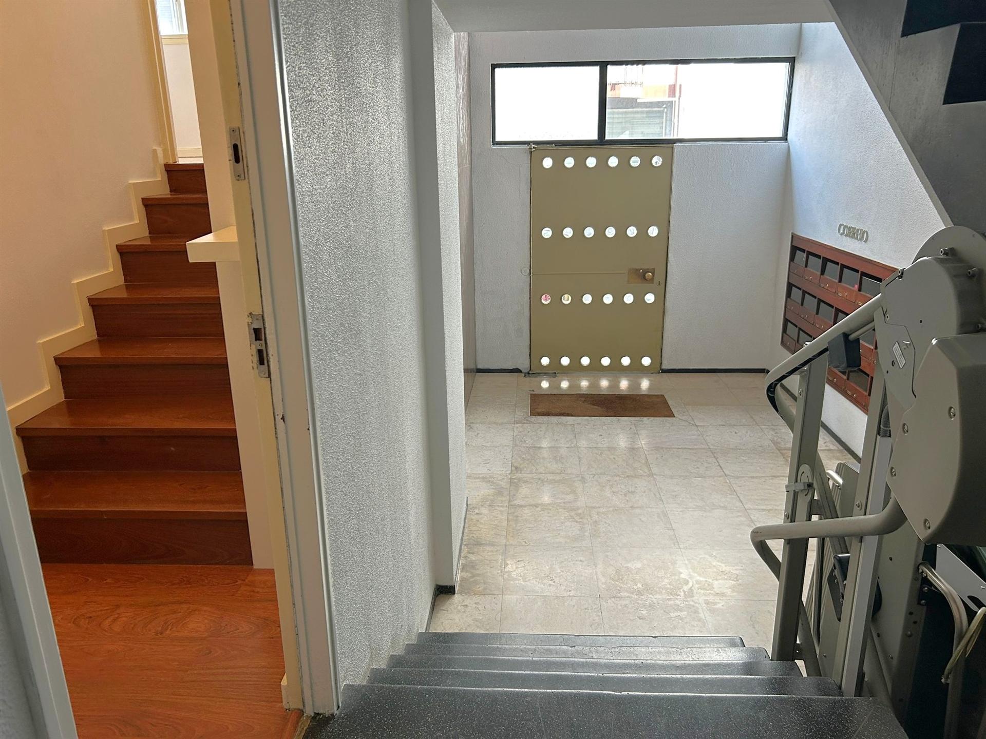 T1 para Arrendamento | Rua de Fernandes Tomás | Porto