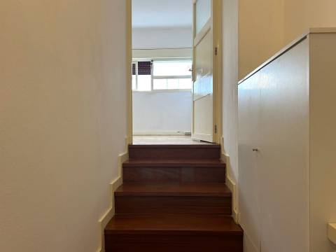 T1 para Arrendamento | Rua de Fernandes Tomás | Porto