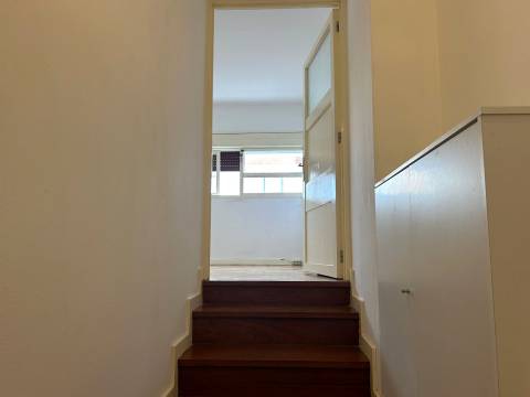 T1 para Arrendamento | Rua de Fernandes Tomás | Porto