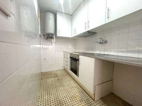 T1 para Arrendamento | Rua de Fernandes Tomás | Porto