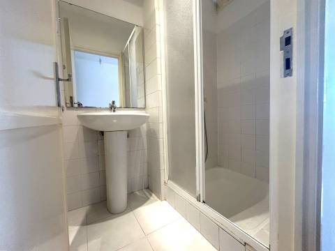 T1 para Arrendamento | Rua de Fernandes Tomás | Porto