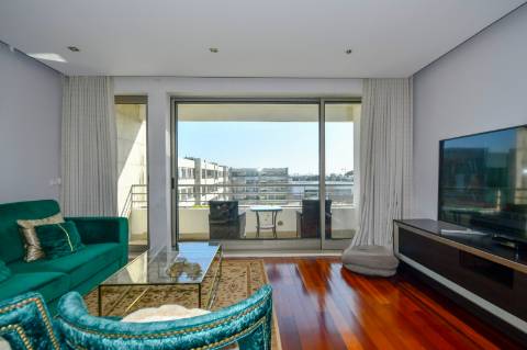 T2 | equipado | mobilado em Condomínio Privado com Piscina | Maia