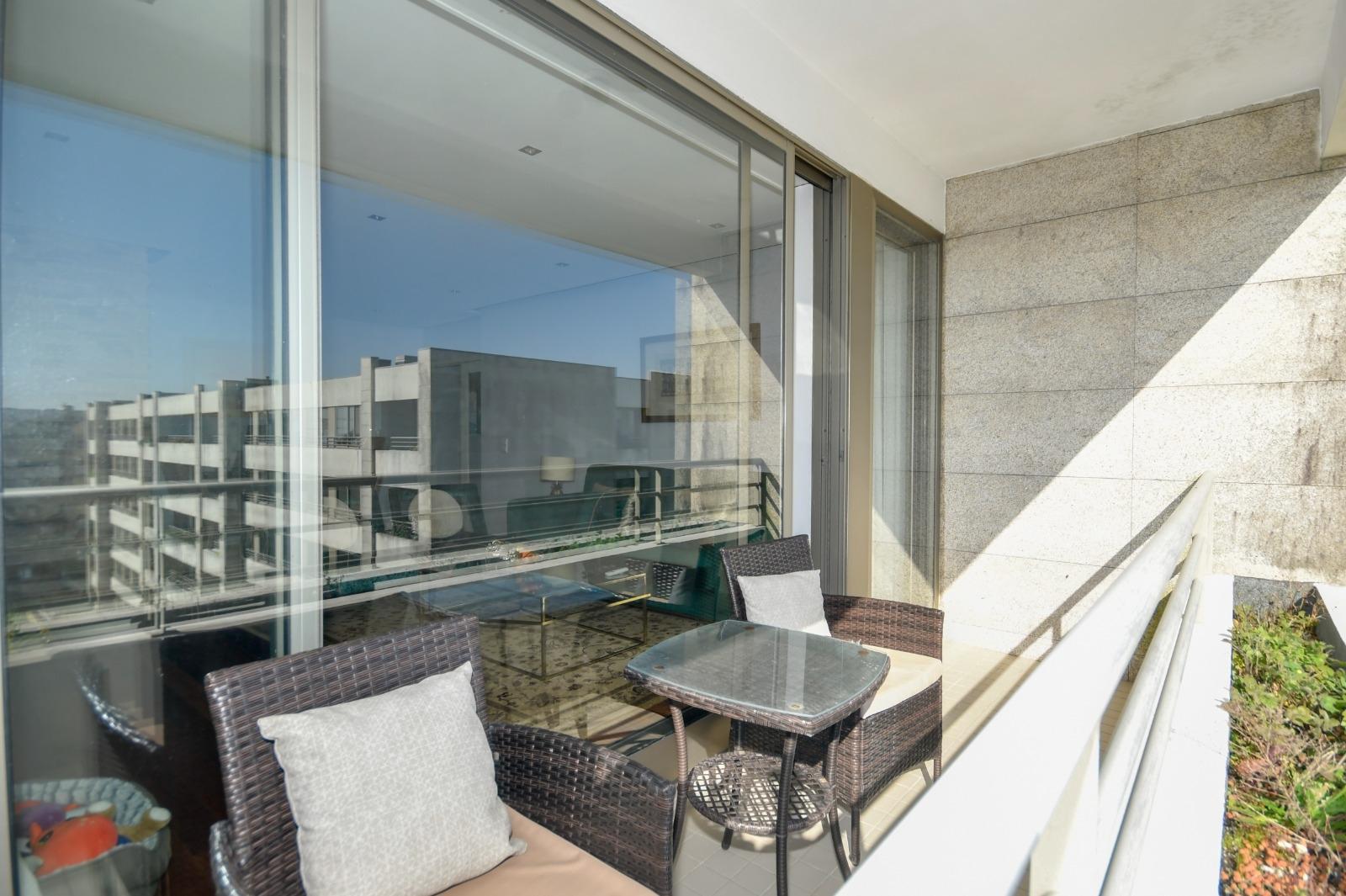 T2 | equipado | mobilado em Condomínio Privado com Piscina | Maia