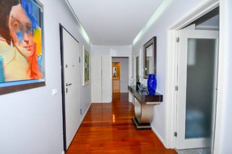 T2 | equipado | mobilado em Condomínio Privado com Piscina | Maia