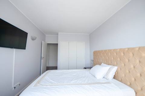 T2 | equipado | mobilado em Condomínio Privado com Piscina | Maia