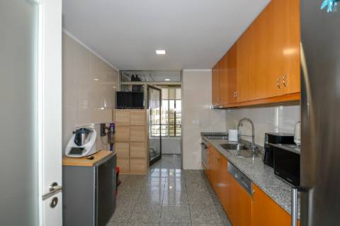 T2 | equipado | mobilado em Condomínio Privado com Piscina | Maia