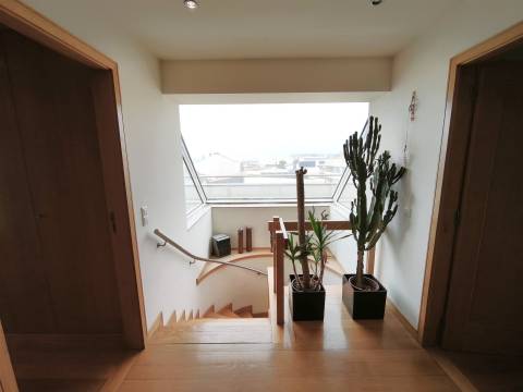 T3 Duplex com terraço em frente ao mar – Lavra