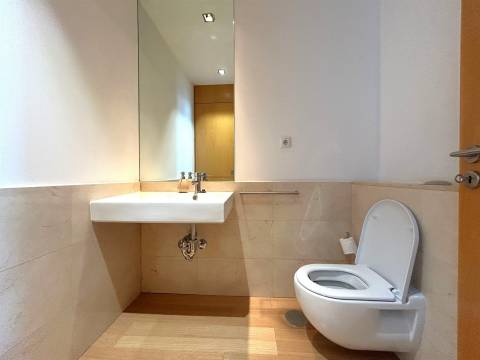 T1 Penthouse c/ terraço | equipado e mobilado e garagem junto ao NorteShopping