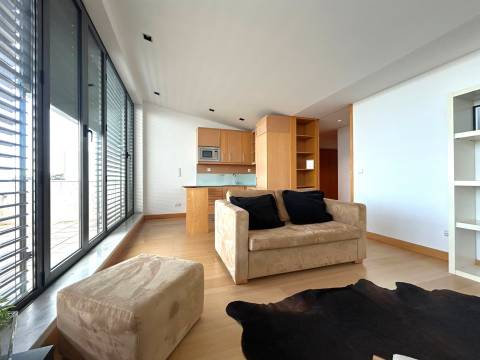 T1 Penthouse c/ terraço | equipado e mobilado e garagem junto ao NorteShopping