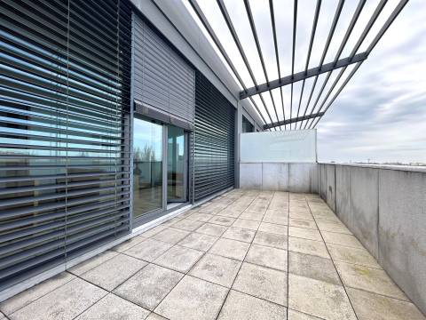 T1 Penthouse c/ terraço | equipado e mobilado e garagem junto ao NorteShopping