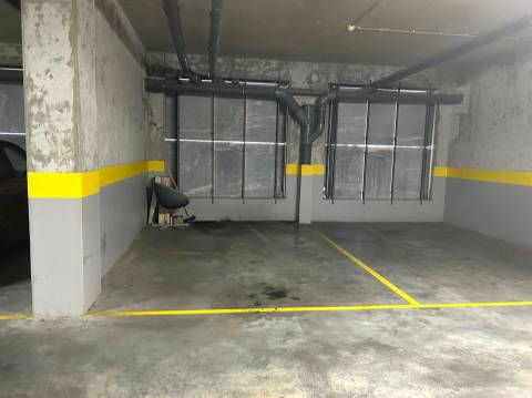 T1 Penthouse c/ terraço | equipado e mobilado e garagem junto ao NorteShopping