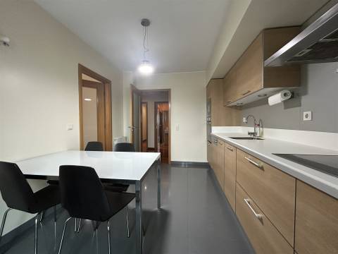 T3 com Garagem e Excelente Luminosidade no Bessa