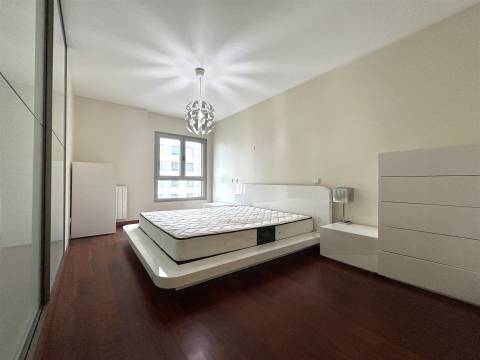 T3 com Garagem e Excelente Luminosidade no Bessa